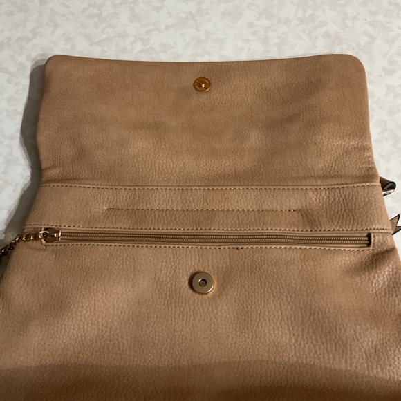 Mode Lux Elegant Tan Leather Shoulder Bag - Picture 2 of 7